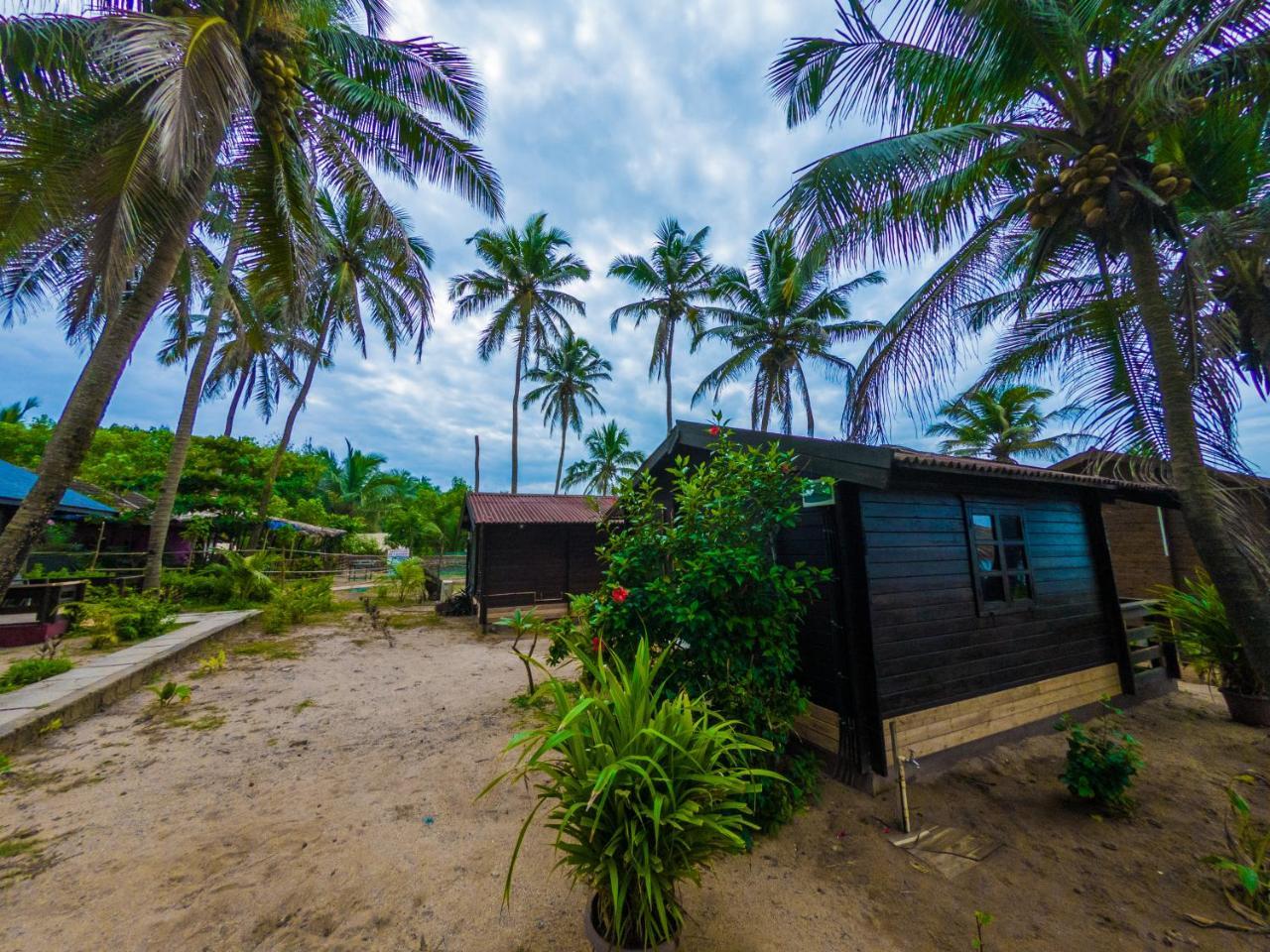 Vista Praia Beach Resort Andzsuna Kültér fotó